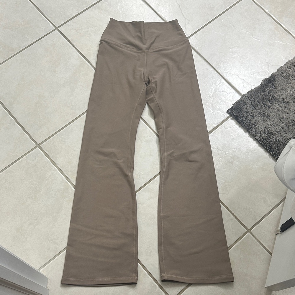 High-Rise Flare Leggings - Small Short